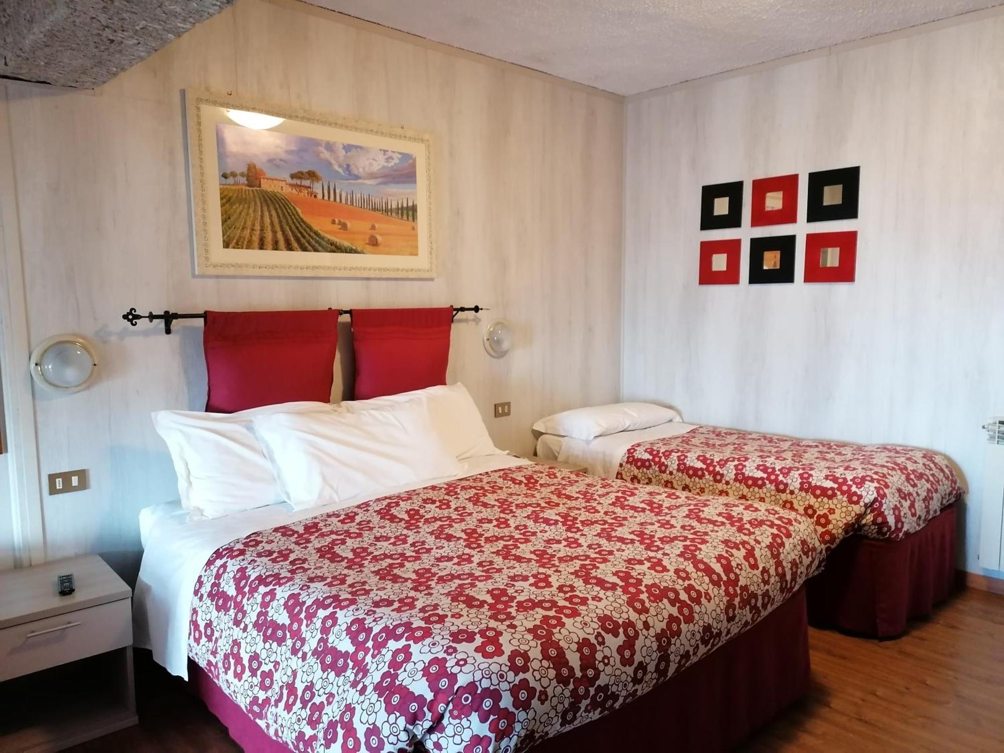 Albergo Sella - Monte Amiata أبّادييا سان سالفاتور المظهر الخارجي الصورة