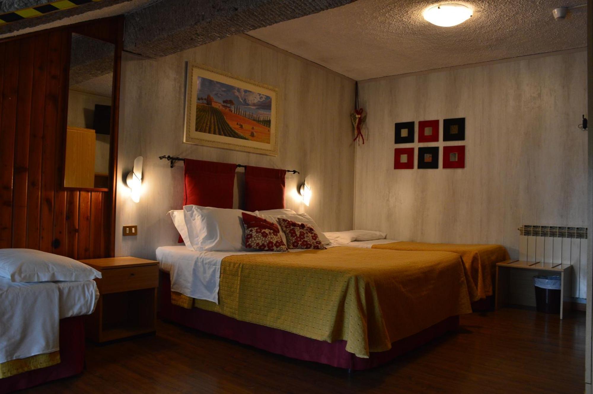 Albergo Sella - Monte Amiata أبّادييا سان سالفاتور المظهر الخارجي الصورة